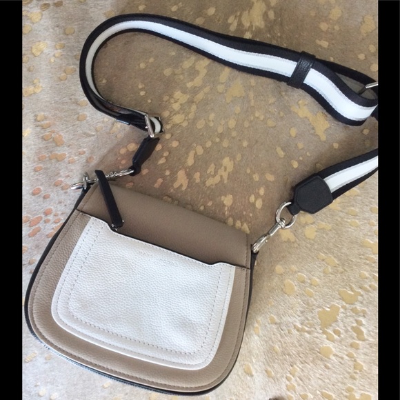 ⭐️SOLD⭐️Marc Jacobs Empire City Crossbody Bag $375 - Picture 5 of 8